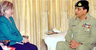 Hillary Clinton calls on Army Chief Kayani